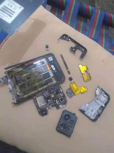 Redmi note 12 4g pta official approved main Ic damag  hai