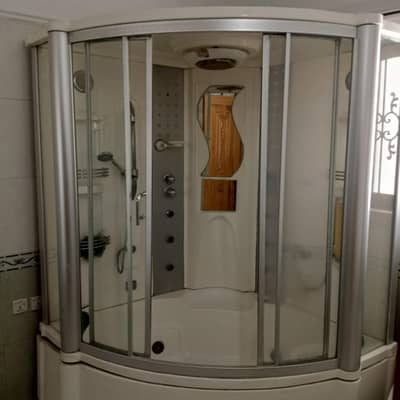 Jacuzzi Bath Tub