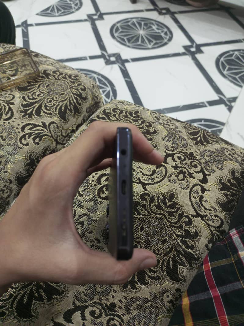 Infinix Note 30 10/10 4