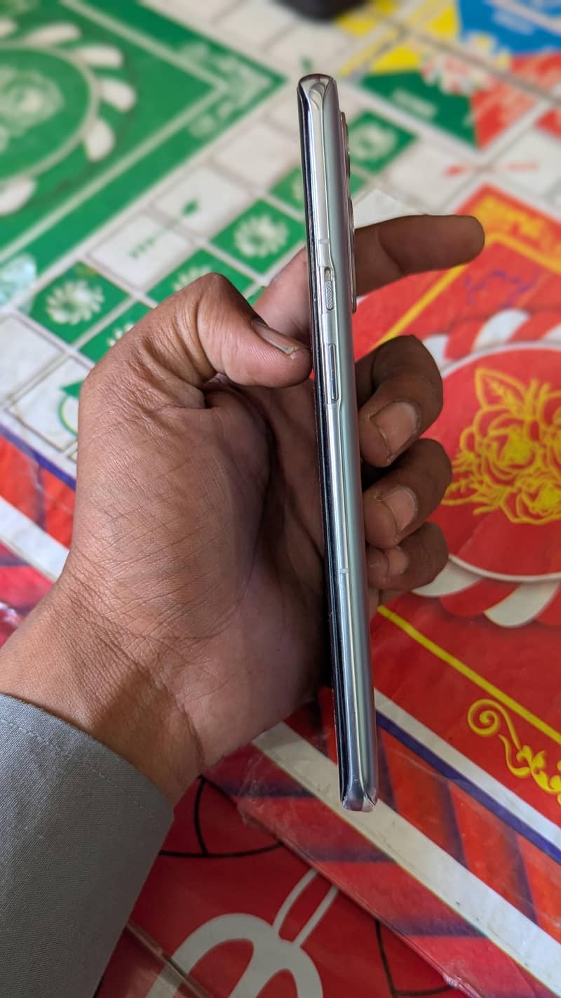 One Plus 9 Pro 4