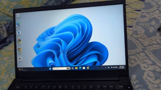 Lenovo Ryzen 7 5700U | 16GB RAM | 256GB SSD