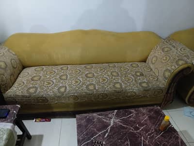5 seaters sofa is for sale