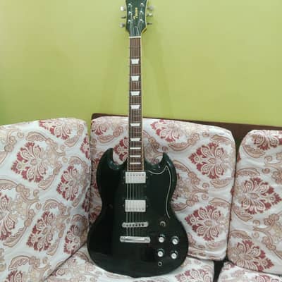 Electric guitar for sallleeee