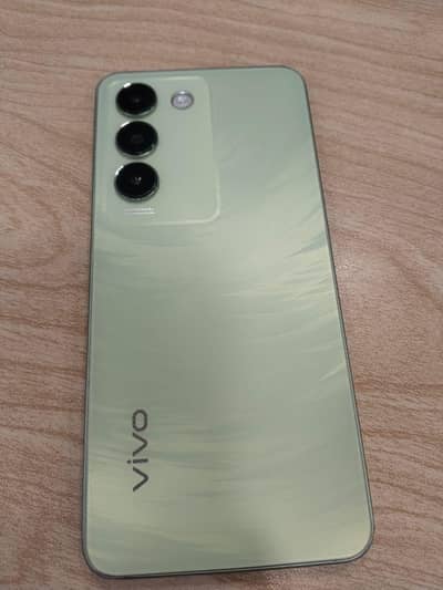 Vivo Y100