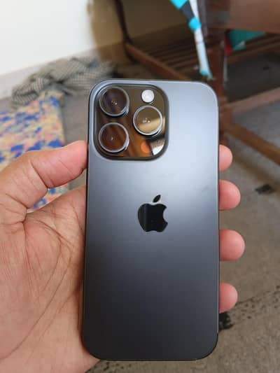 iPhone 16 Pro JV Health 95% storage 128GB Black Titanium