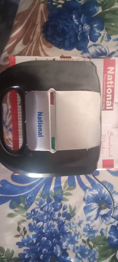 National sandwich maker For sale