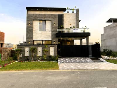 Near Ring Road Commercial Area Gold Crest Mall 10-Marla Bungalow For Sale At Top Location