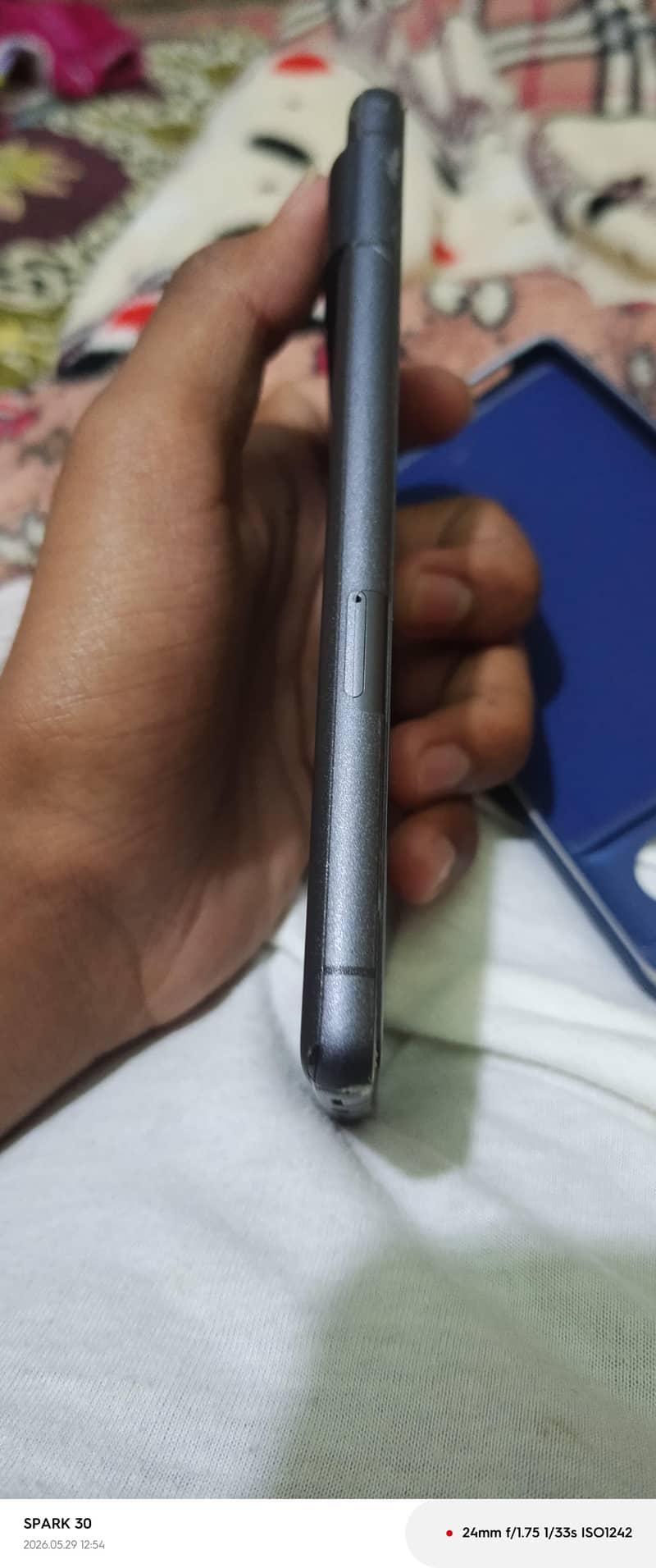 Google Pixel 7 4