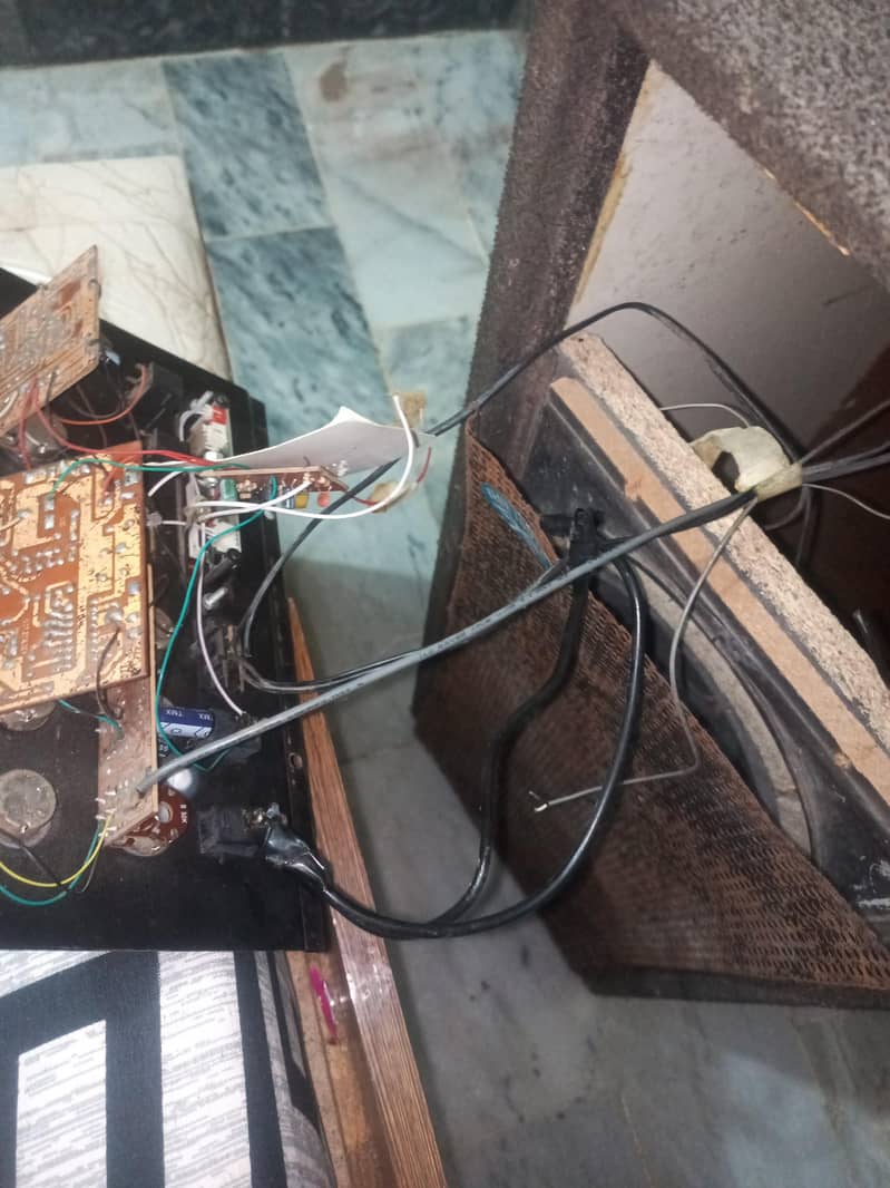 speaker with amplifier 5