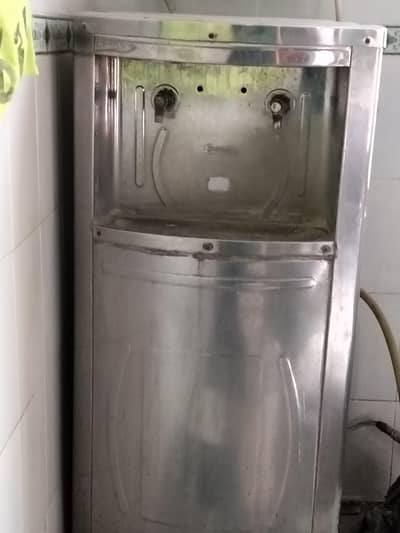 Water cooler