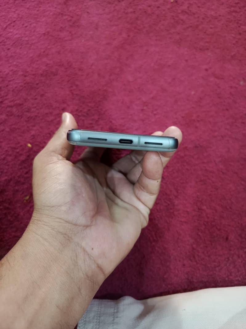 Google Pixel 8 3