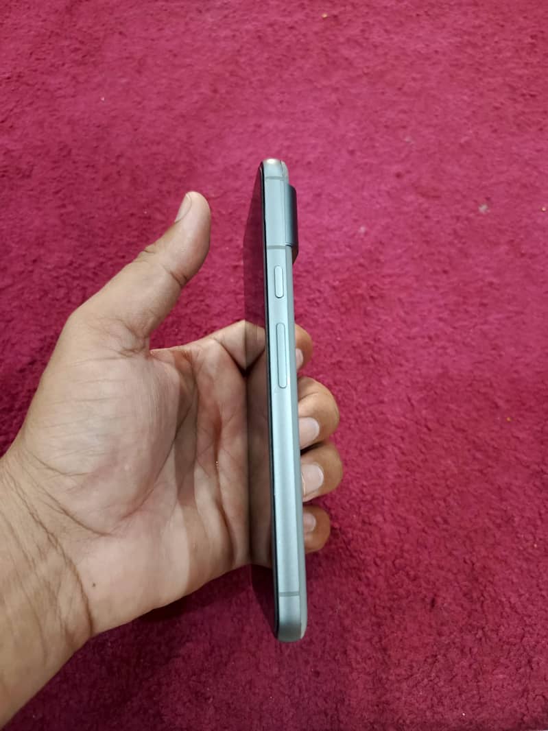 Google Pixel 8 4