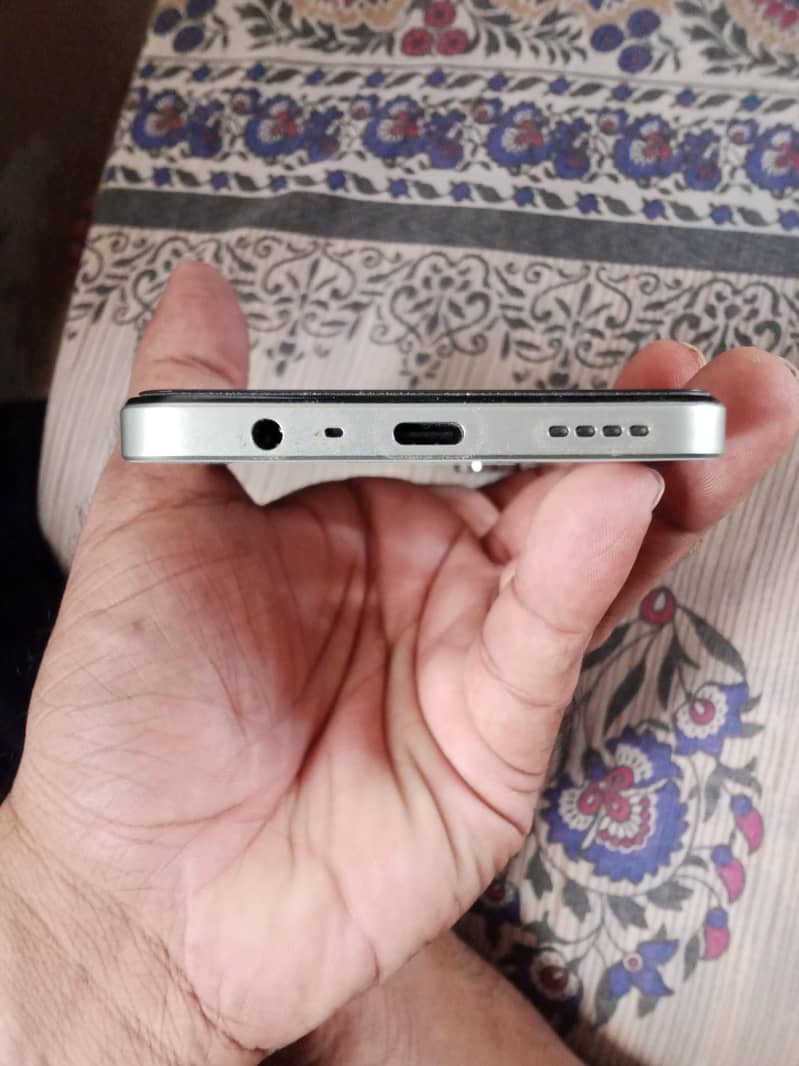 Realme Note 60x 6