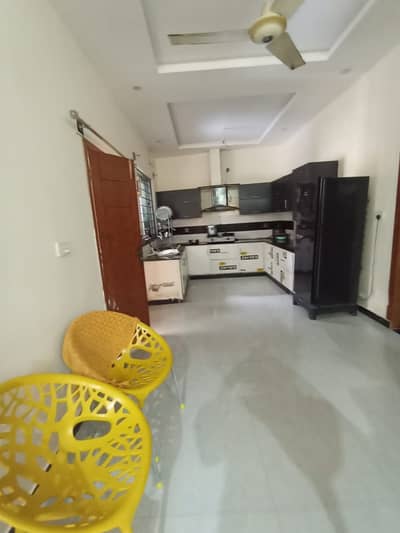 UPER PORTION AVAILABLE FOR RENT