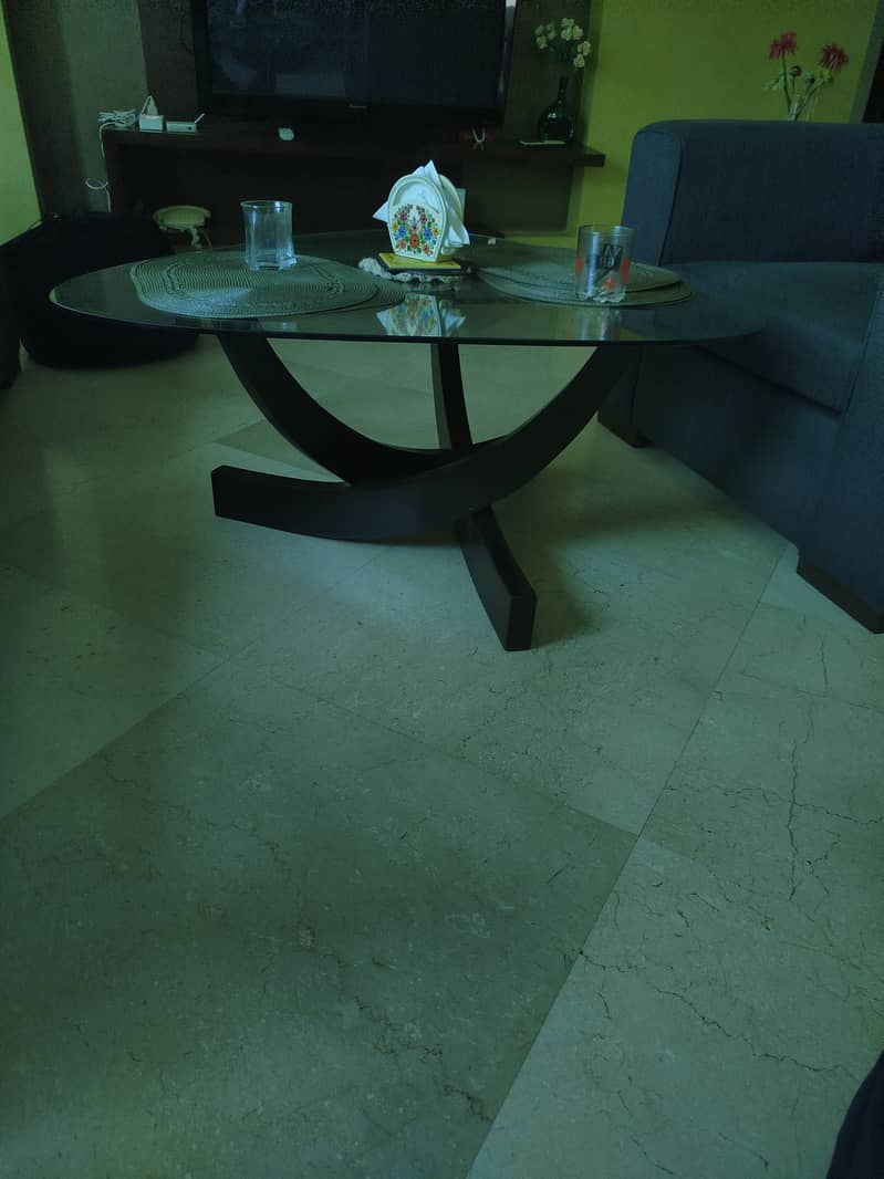 Center Table 0