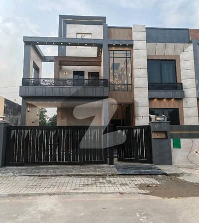 11 Modern House For Sale In Ghaznavi Block Bahria Town Lahore