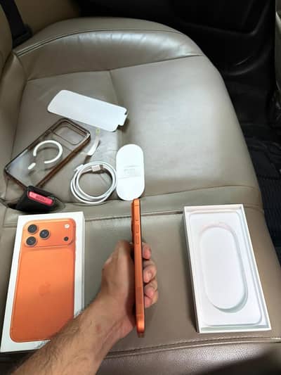 (WTS) iPhone 17 Pro max (Factory unlocked) both sims non active