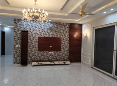 In Bahria Town - Gulbahar Block House Sized 10 Marla For rent