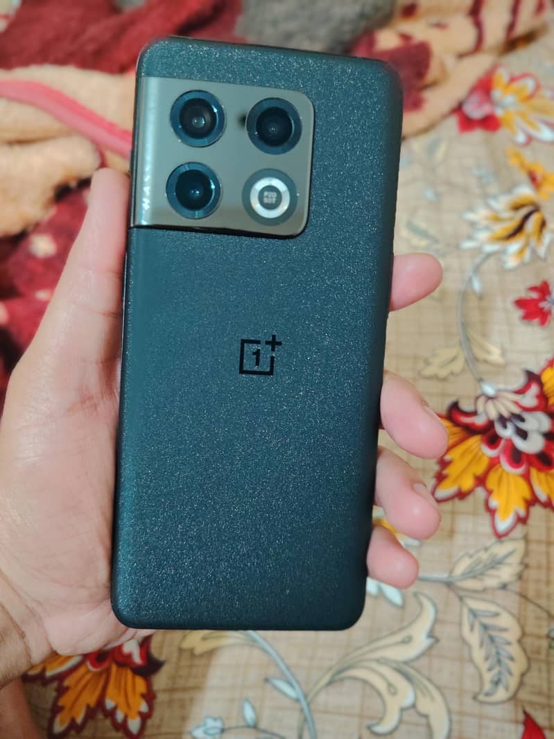 OnePlus 10 Pro 1
