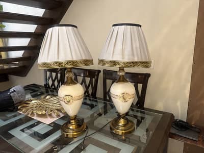 Table/Side Table Pair of Lamps