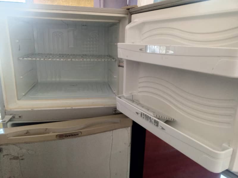Refrigerator 0