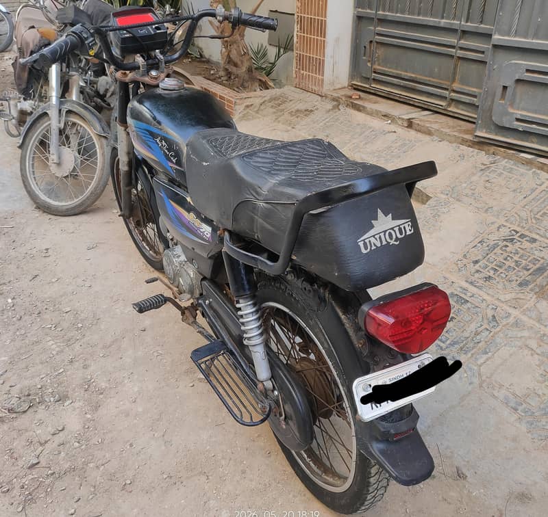Hero 2011 Model 2