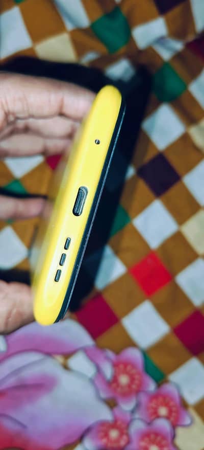 pocom3 mobile urgent sale 03057552576