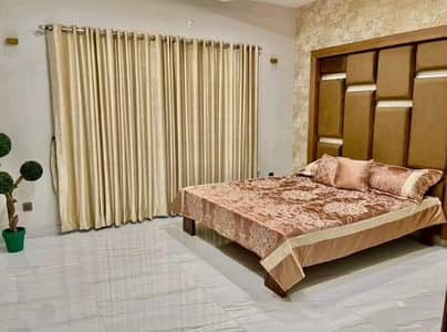 10 Marla House In Lahore Is Available For sale