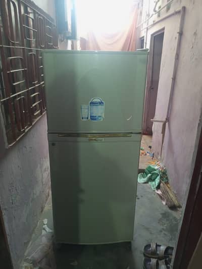 Dawlance refrigerator medium jumbo