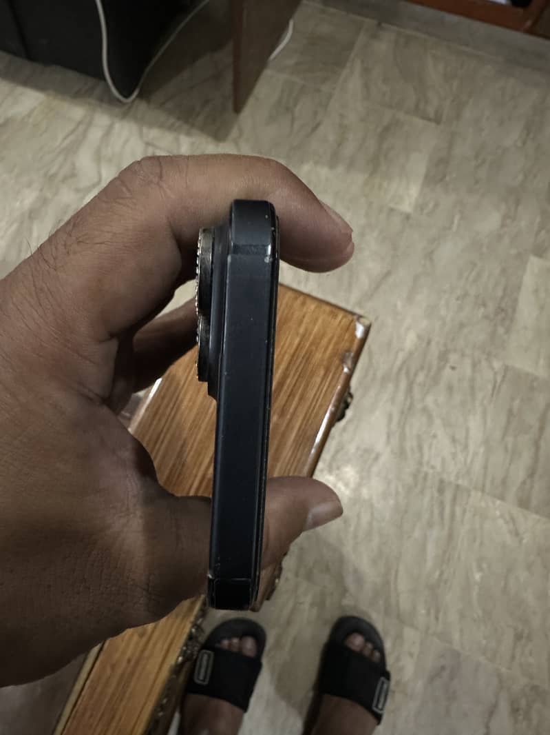 Apple iPhone 15 5