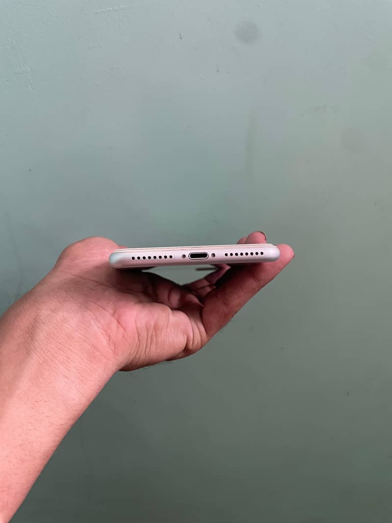Apple iPhone 8 Plus 2