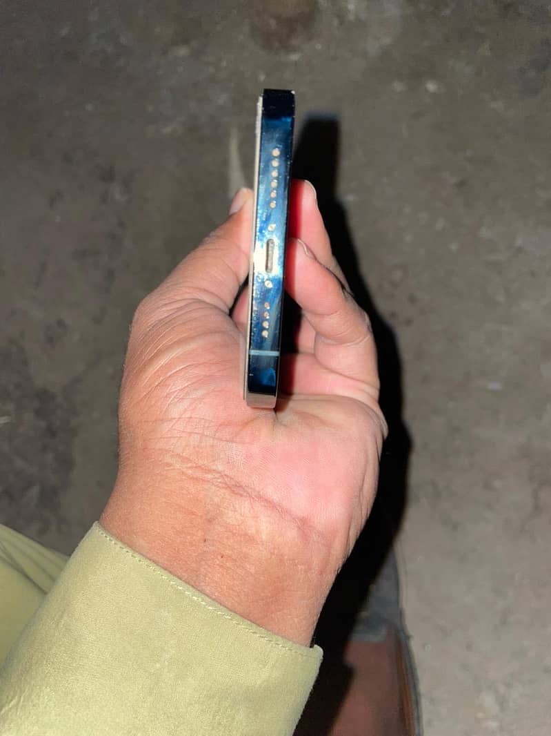 Apple iPhone 13 Pro Max 3
