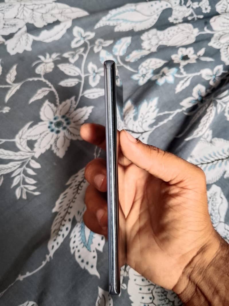Tecno CAMON 30S 7