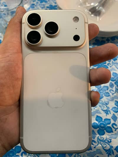 Apple iPhone 17 Pro Max silver