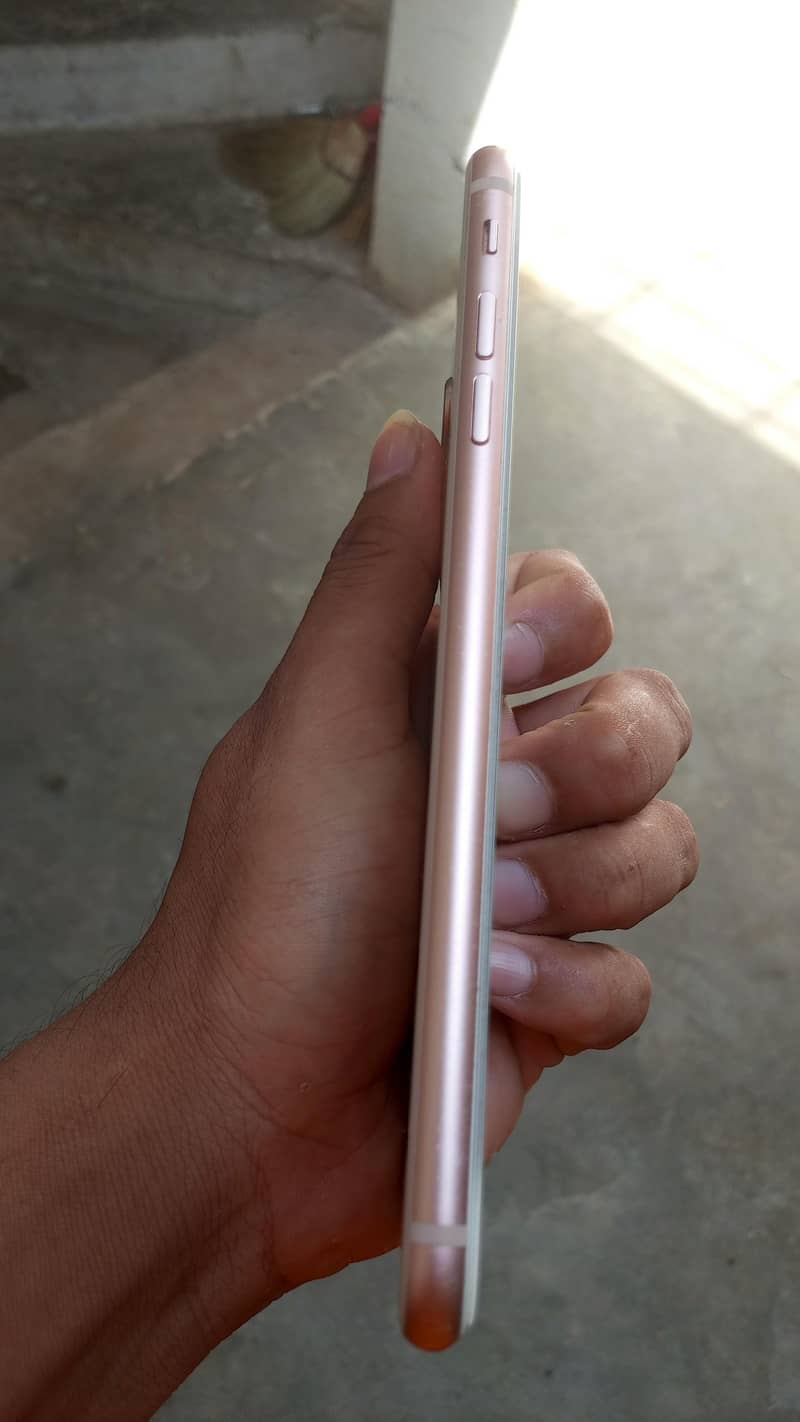 Apple iPhone 8 Plus 1