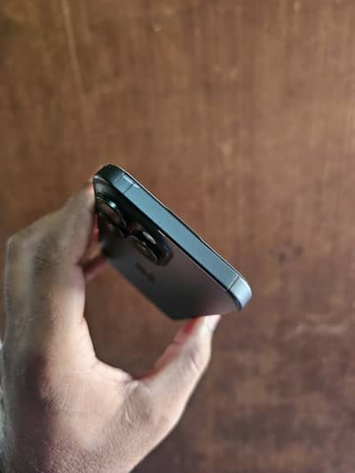 Apple iPhone 15 Pro Max With 4 months sim time