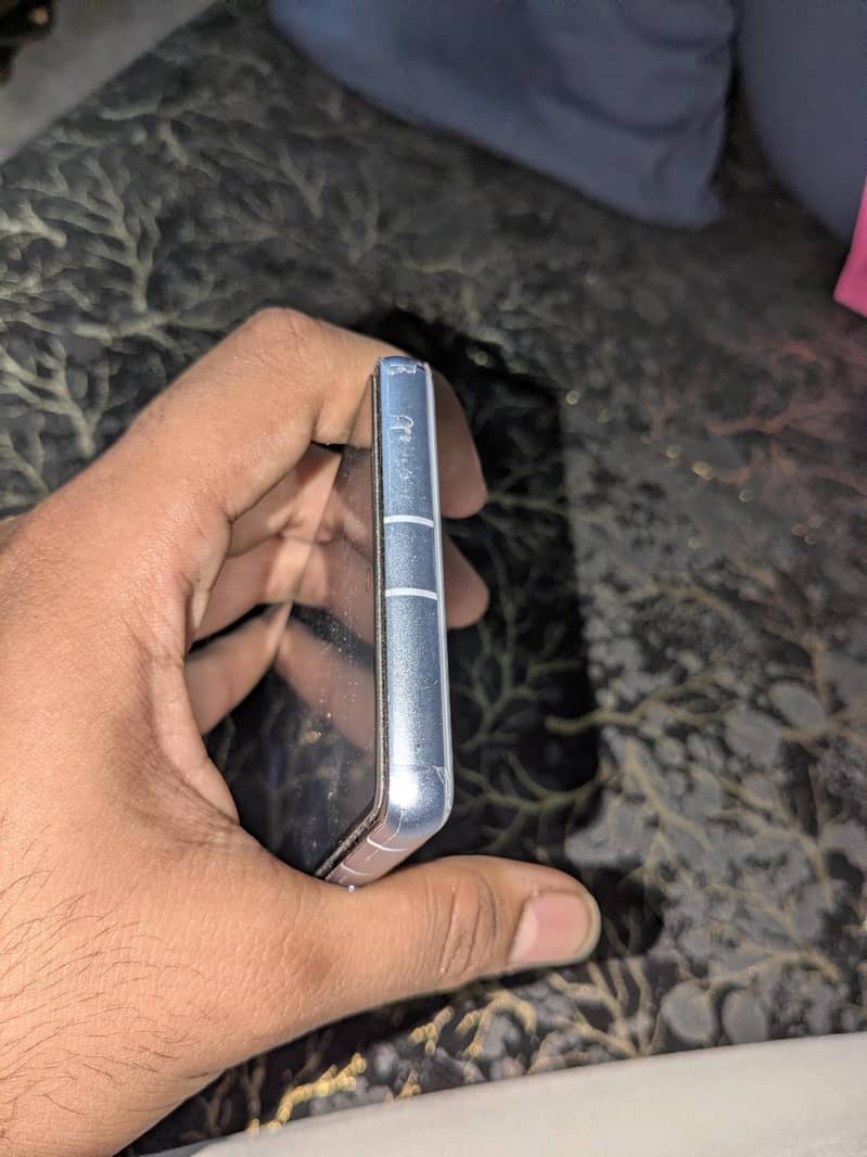 Google Pixel 7a 2