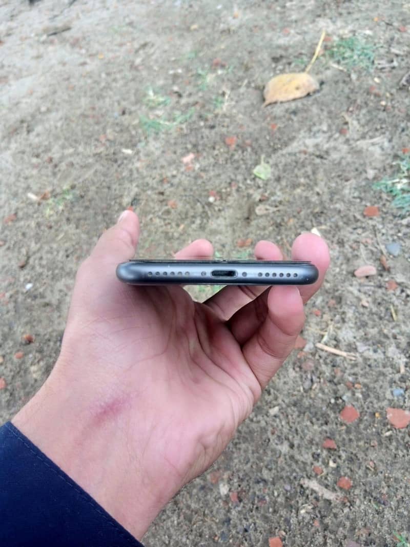 iphone 8 4