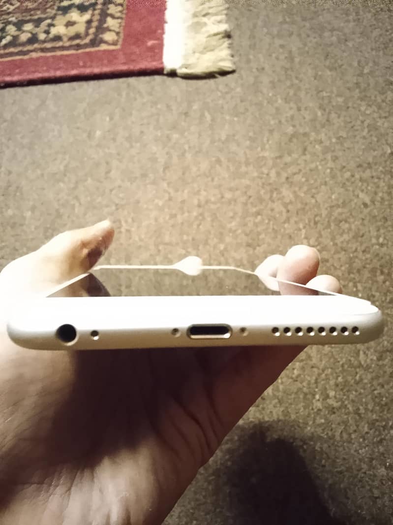 Apple iPhone 6 Plus 2