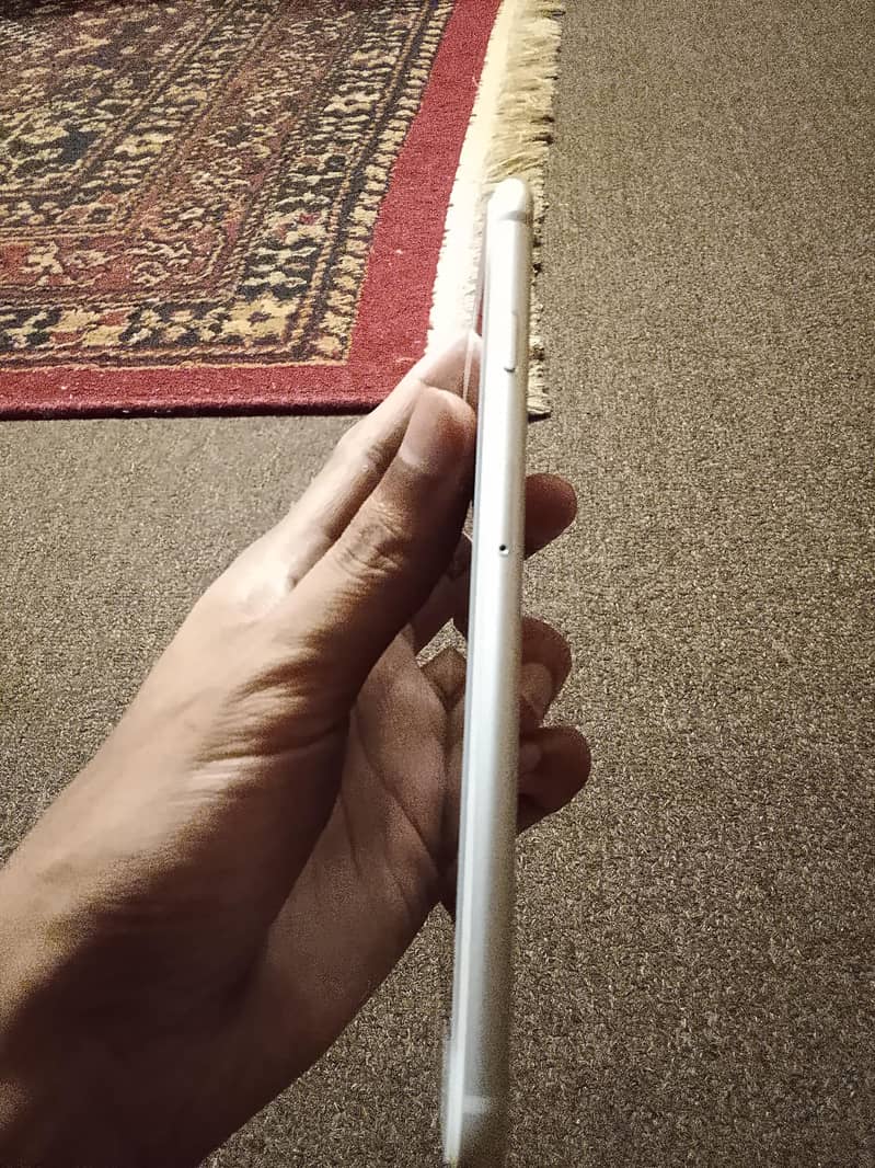 Apple iPhone 6 Plus 3