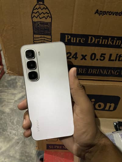 INFINIX HOT 60i