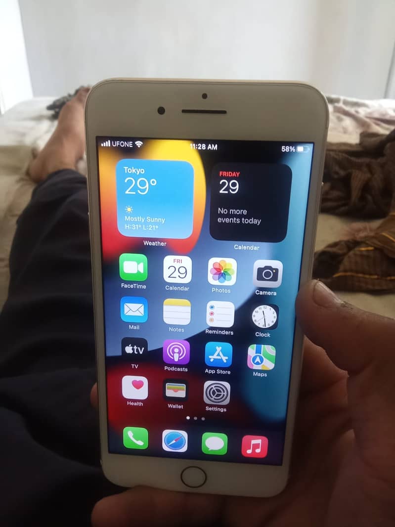 Apple iPhone 7 Plus 1