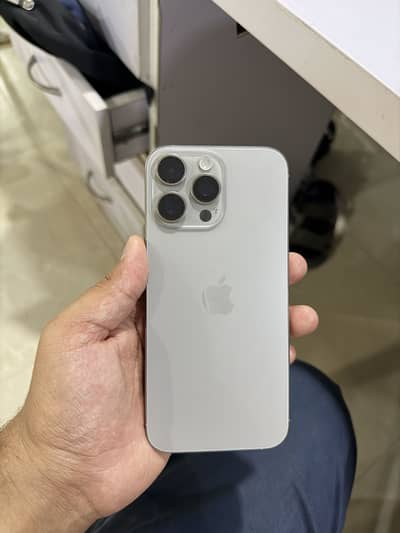 Apple iPhone 16 Pro Max