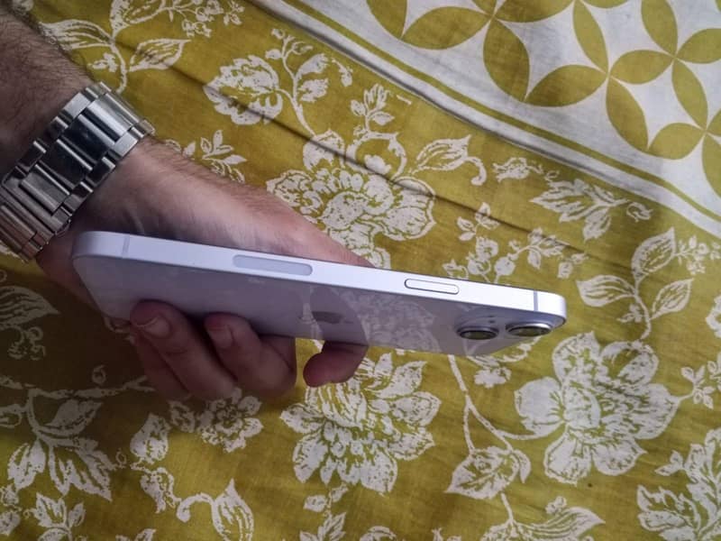 Apple iPhone 14 plus 4