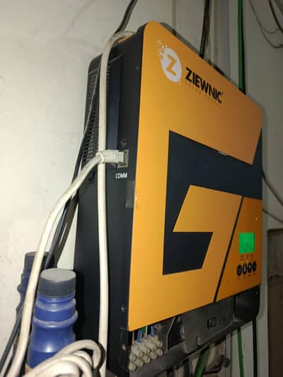 zeiwnic inverter and solar plates. used  1 year.