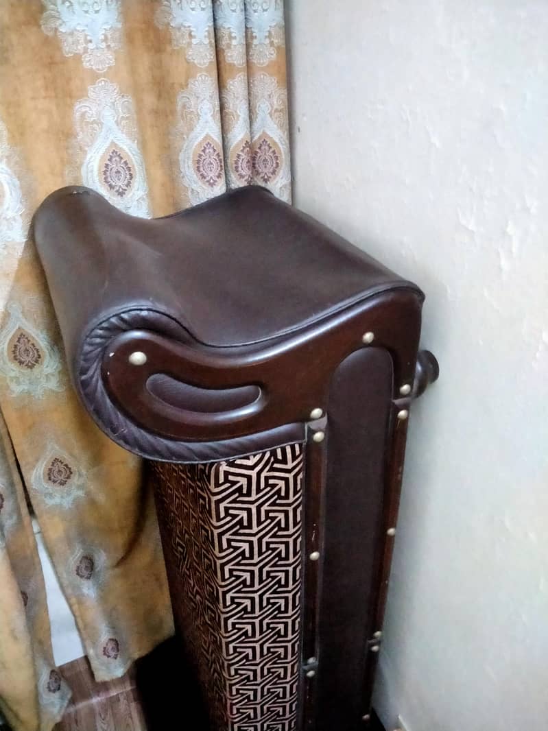 Two seater sofa setti 1