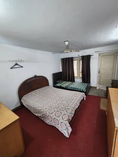 Mumty room available in G10/1 for Male only