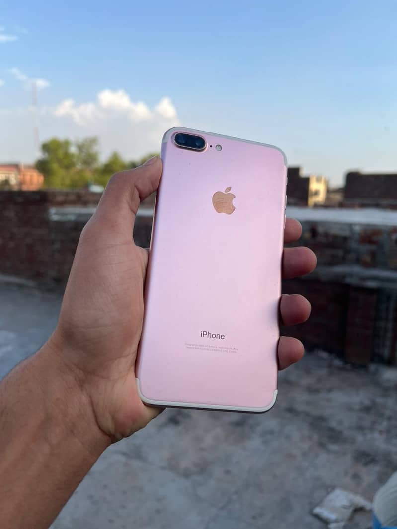 Apple iPhone 7 Plus 4