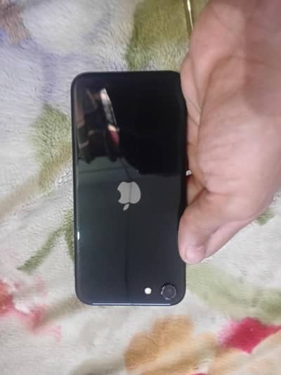 Apple iPhone SE