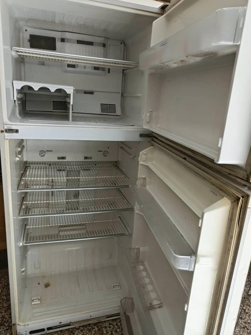 fridge 0